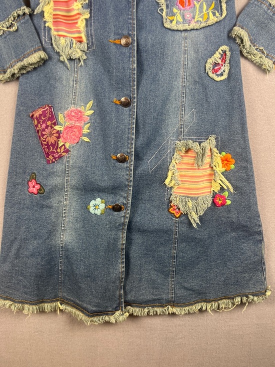 Girls Vintage Y2K Denim Embroidered Trench
Size: 12 - Picture 5 of 7